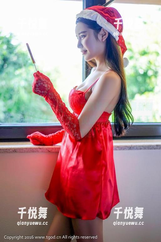青豆客-汪佩妮Penny 青豆客 - 图包来了,汪佩妮Penny最新制服——尤其适合想要快速换装的人,反正一秒搞定!