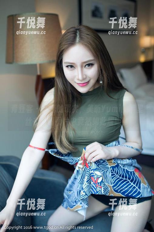青豆客-美昕Yumi 青豆客 - 残酷的现实,美昕Yumi的裤里丝在高清图片中竟然如此耀眼!