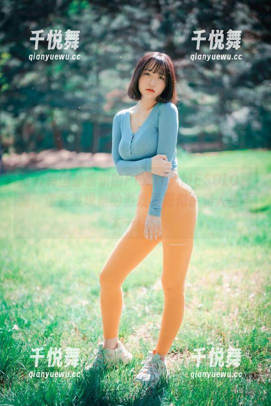 韩国孙乐乐 打开韩国孙乐乐的PLAYGAMESOLO资源,你会发现她的游戏界限似乎和人生不太一样!